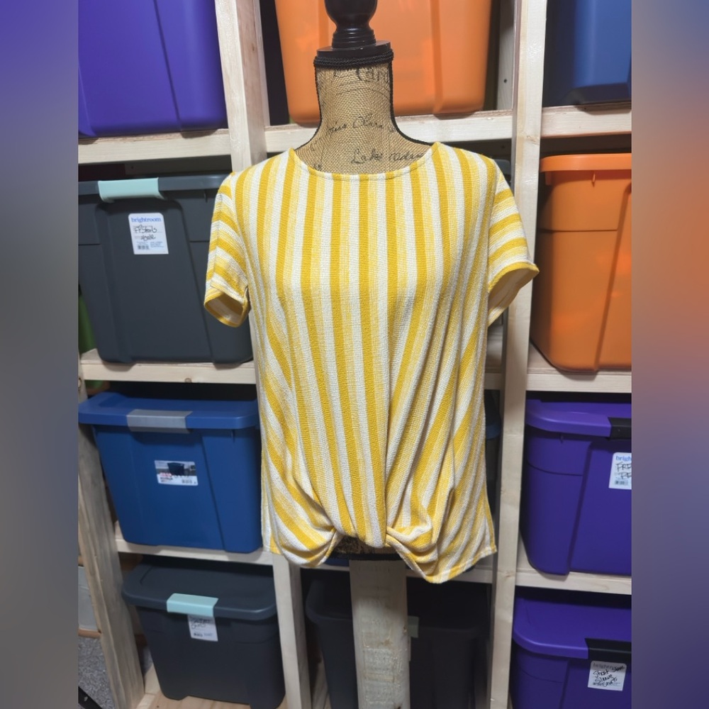W5 Yellow and White Striped Short Sleeve Top
